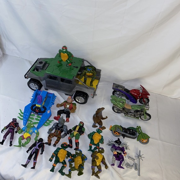 LOT Teenage Mutant Ninja Turtles TMNT Action Figures Cars Motorcycles Rare Vtg - Picture 9 of 9